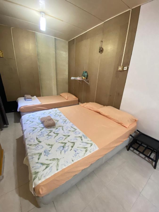 Pesona Backpackers Inn โกตาบารู ภายนอก รูปภาพ